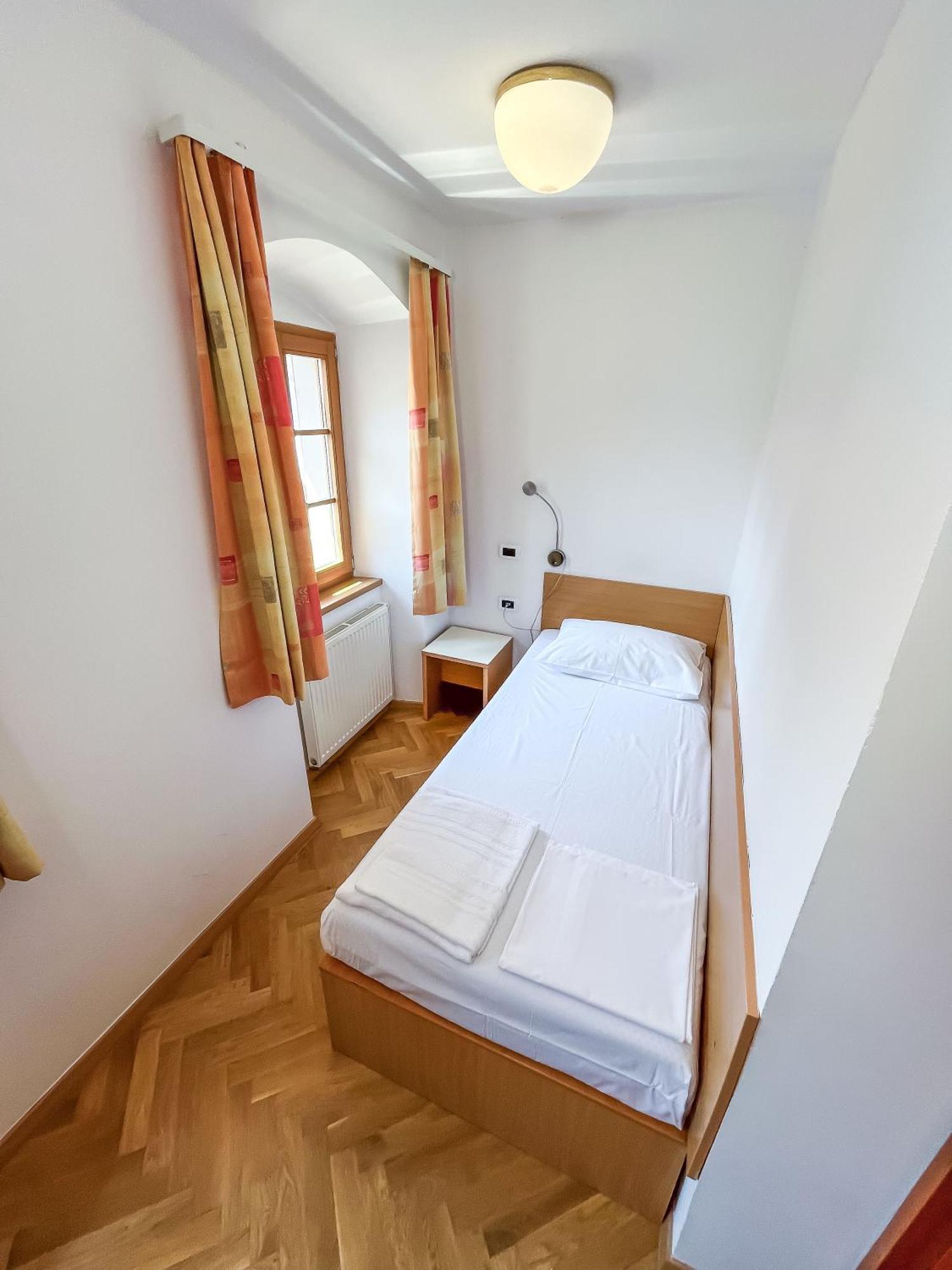 Hostel Sveta Ana Koper